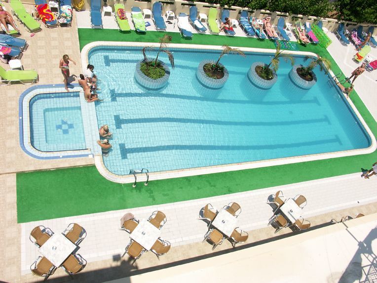 Nikos Hotel Malia Extérieur photo
